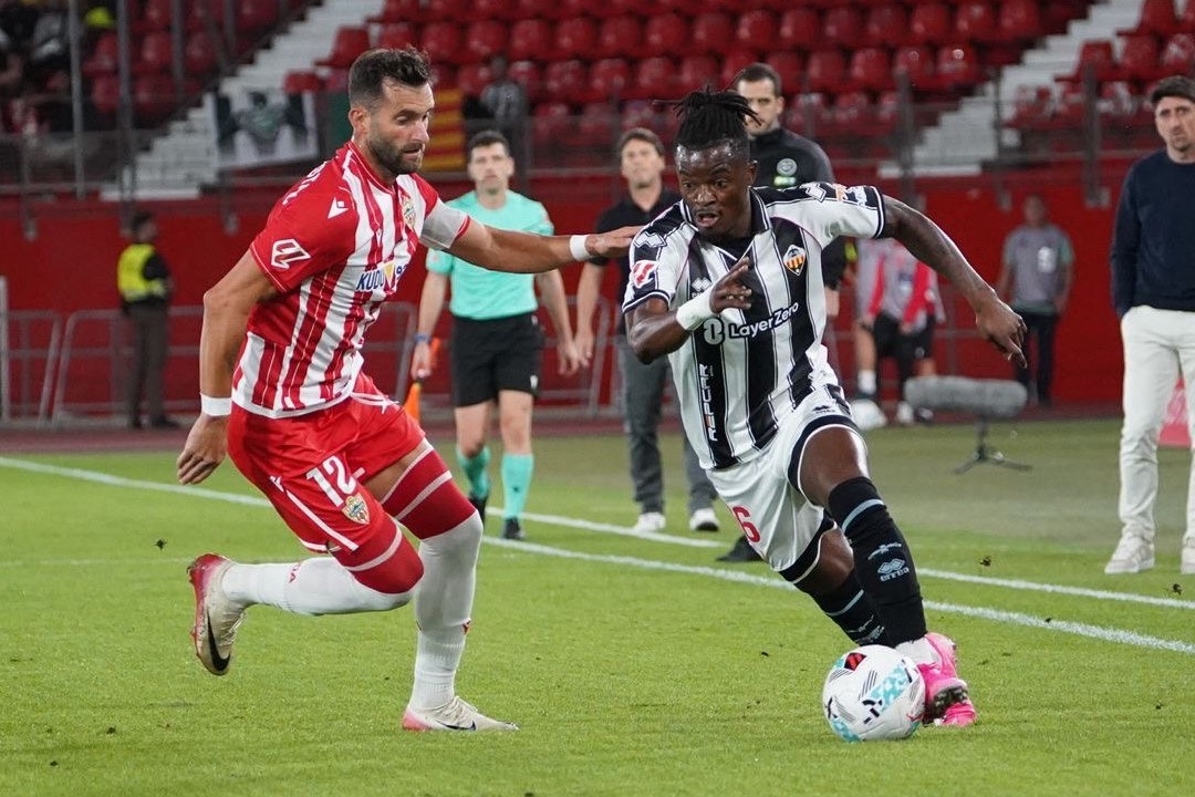 Chirino golpea a un Castellón sin chispa que sufre su segunda derrota consecutiva