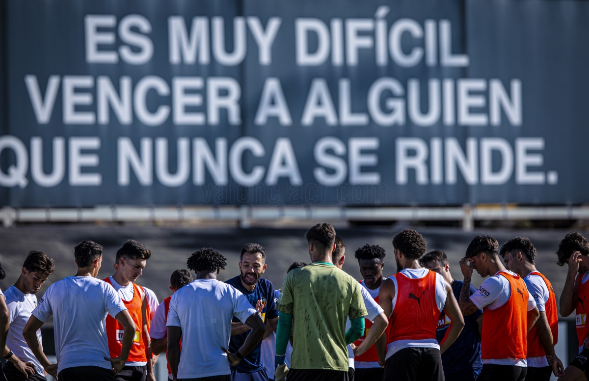 Gayà y Pepelu no entrenan con el grupo antes de la Copa