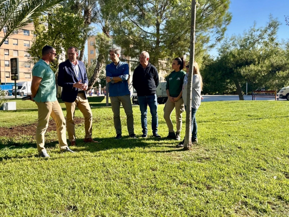 El Plan Resiembra avanza en Murcia con la plantación de 3.000 kilos de semillas de césped