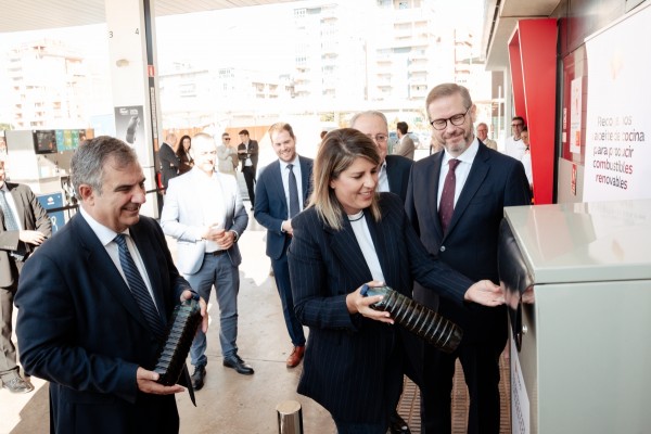 La Región se suma al proyecto nacional de Repsol para recoger aceite de cocina usado y producir energía limpia