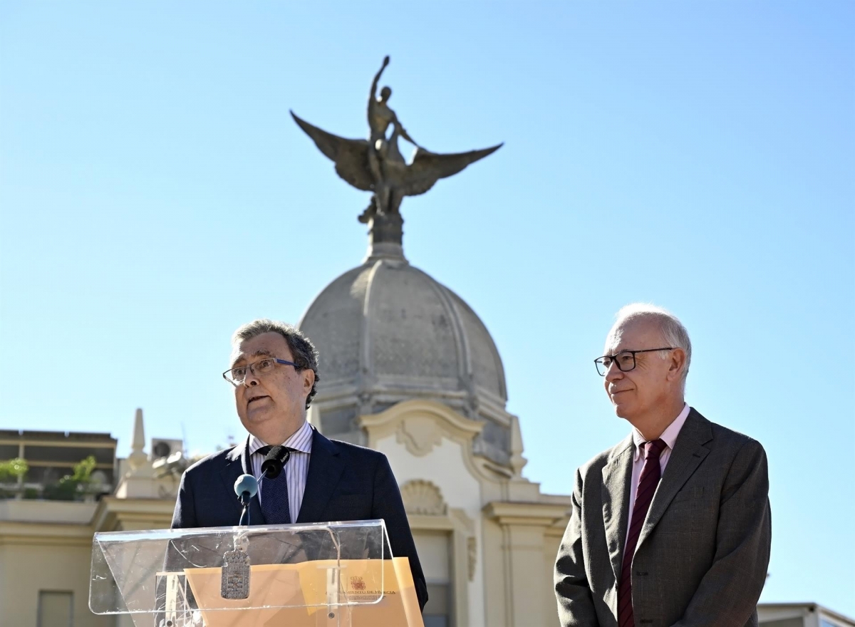 El alcalde de Murcia, José Ballesta, y el concejal de Planificación Urbanística, Huerta y Medio Ambiente, Antonio Navarr - Foto: AYUNTAMIENTO DE MURCIA El alcalde de Murcia, José Ballesta, y el concejal de Planificación Urbanística, Huerta y Medio Ambiente, Antonio Navarr