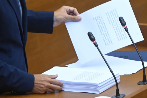 El 'tocho' de anuncios de Mazón: del retorno del CICU a Castellón en octubre al adiós de las tasas a la pesca