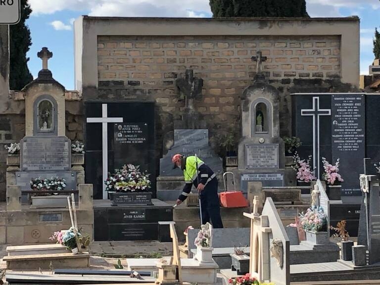 Alicante refuerza el operativo en el cementerio por el Día de Todos los Santos