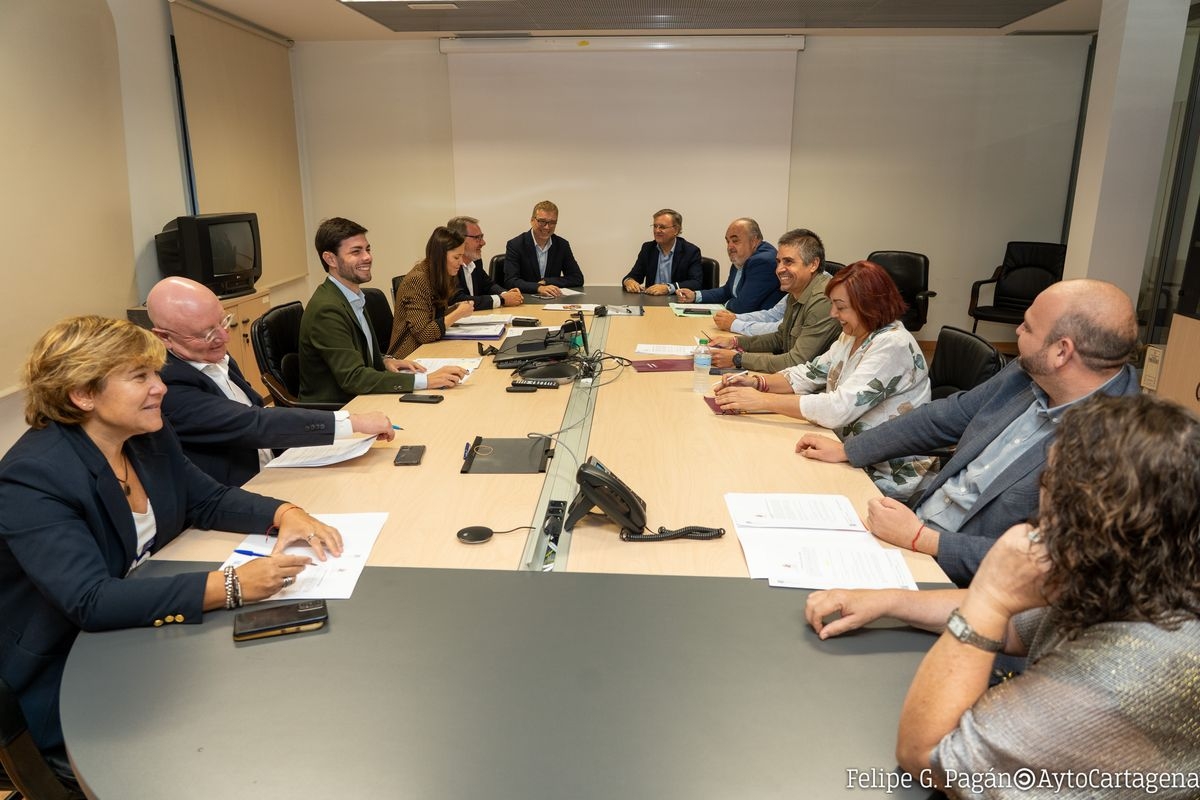 Luz verde al monumento al Capitán Alatriste en la plaza de las Casas del Rey