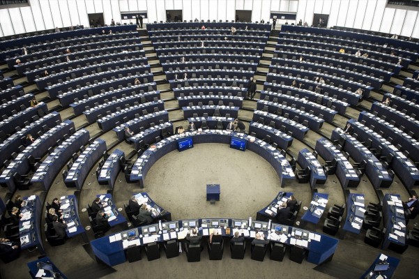La Eurocámara tumba la importación de alimentos con residuos de pesticidas prohibidos en la UE

