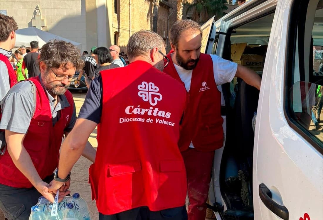 Cáritas Valencia celebra un acto de agradecimiento a su voluntariado en el primer aniversario de la Dana