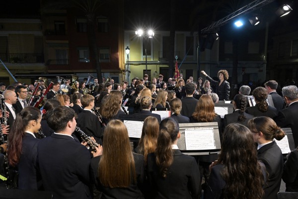 Paiporta rinde homenaje a sus bandas con un concierto conmemorativo del aniversario de la Dana
