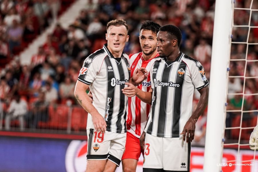 La falta de pegada pasa factura al Castellón en Almería