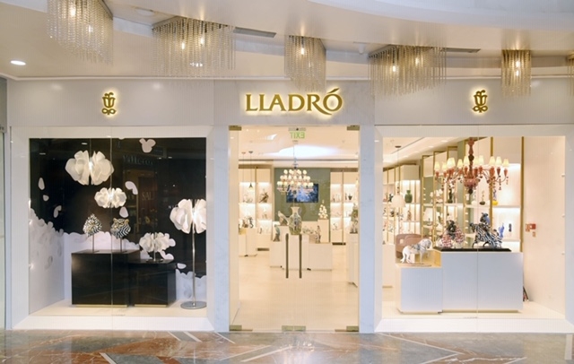 Lladró reduce un 81,5% sus pérdidas y estanca su facturación en 45 millones