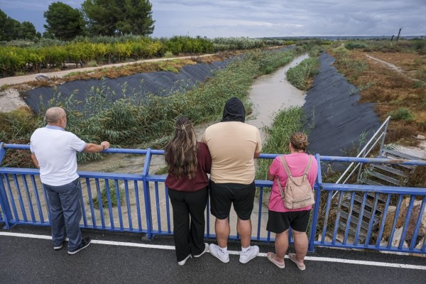 Elche pide actuaciones urgentes en los barrancos y un sistema de control del caudal