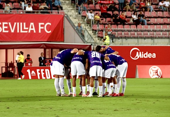 Al que no tiene perro, le ladran los gatos y el Hércules CF sabe mucho de eso