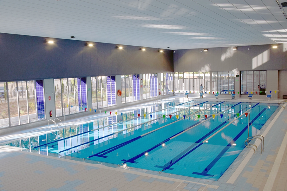 Xàbia instalará paneles solares en la recién abierta piscina municipal para reducir la factura eléctrica 