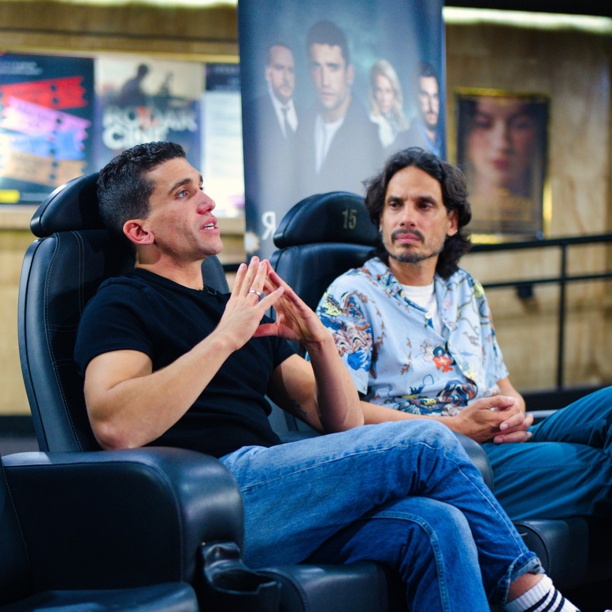 Una tarde de cine con Jaime Lorente: preestreno de 'Reversión' al grito de ¡Viva Murcia!