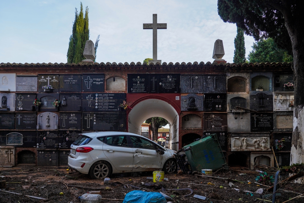 Efectos de la Dana en el cementerio de Sedaví, a 5 de noviembre de 2024.