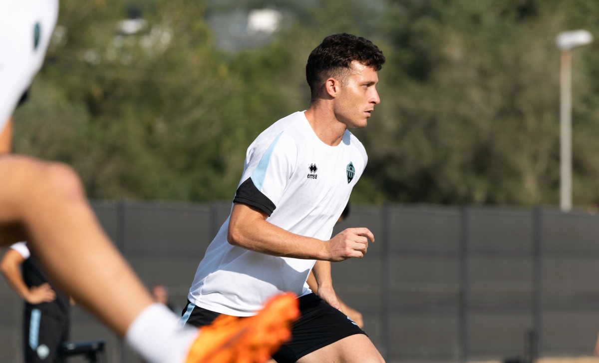 'Serpeta' sufre una fractura en el cráneo y aumenta la lista de bajas del Castellón para Burgos