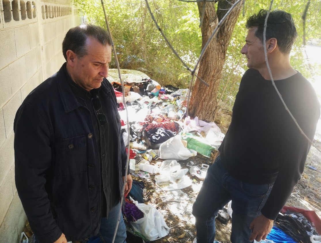 El PP de Elda exige una intervención urgente para limpiar el solar junto a la Sismat y atender a las personas sin hogar