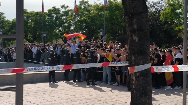 El amplio dispositivo policial no evita el 'show' de Vito Quiles en la Universidad de Alicante