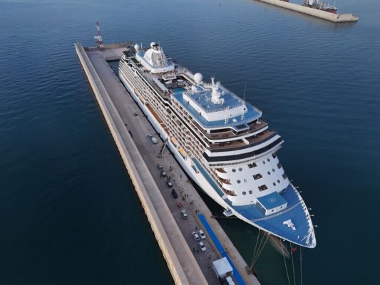 El turismo de cruceros se consolida en Castellón: el puerto cierra 16 escalas en 2026 y 2027