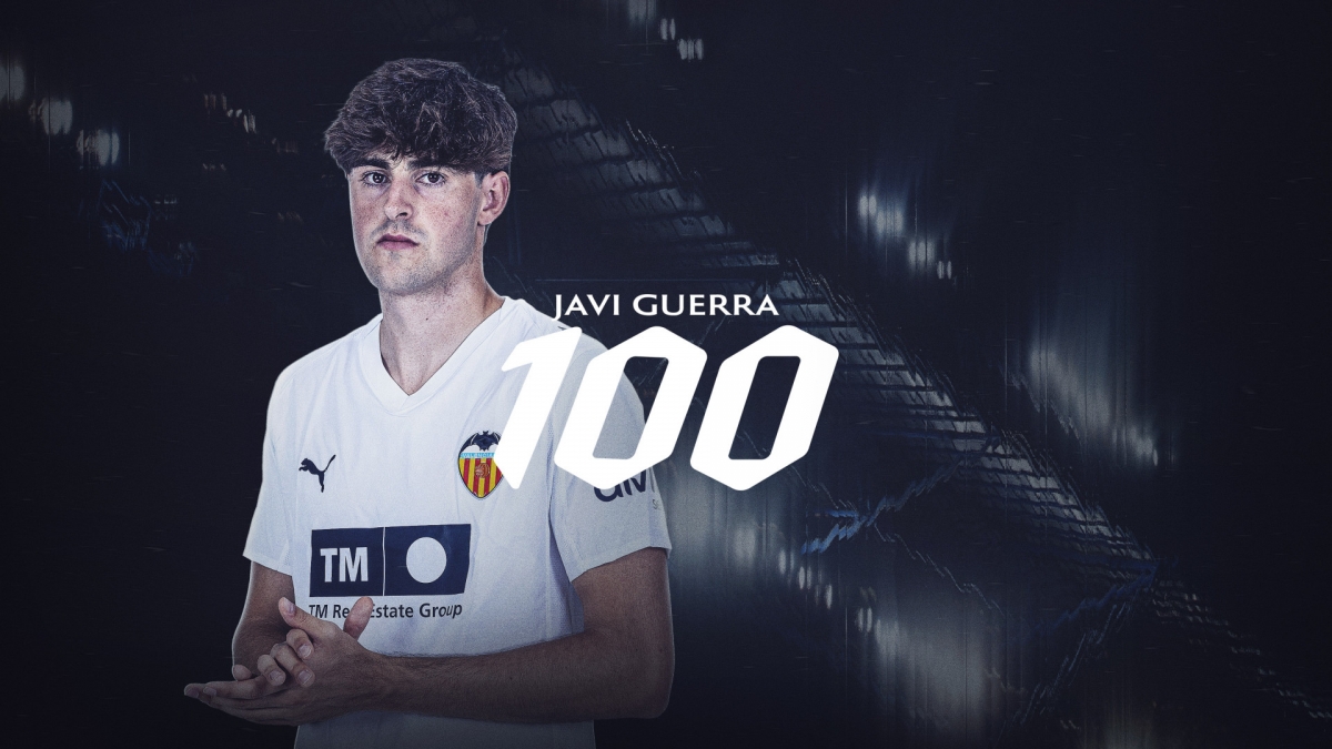 Javi Guerra cumple 100 partidos oficiales con el Valencia