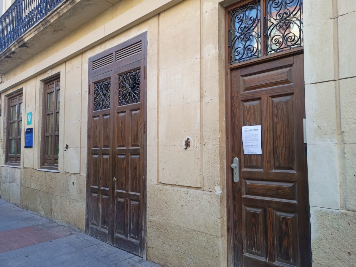 Los encajes de Elche con el personal: la asociación de belenistas gestionará el museo hasta nuevo conserje municipal