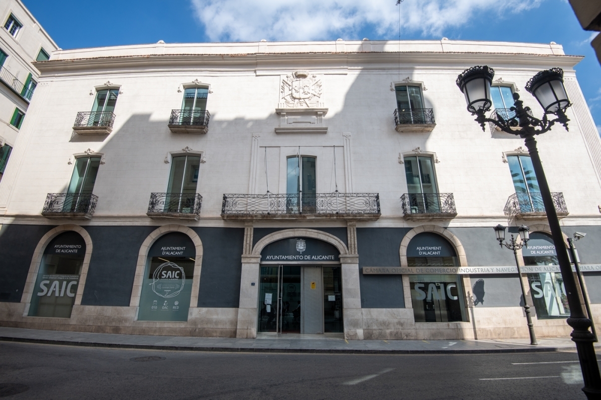 Alicante activa la marcha del Palas tras el 'rescate' de la Cámara: traslado al Centro 14 y a la Casa de la Festa