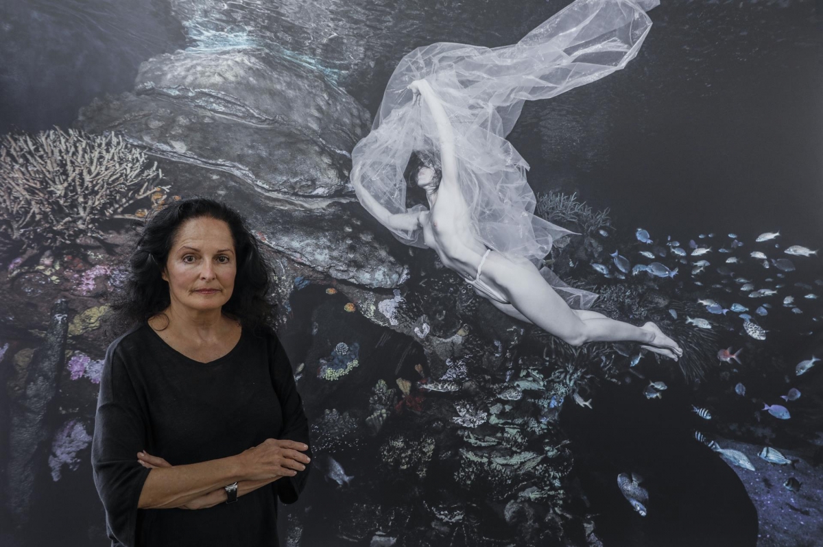 La Premio Nacional de Fotografía Isabel Muñoz habla en Cartagena de su series de 'Agua'