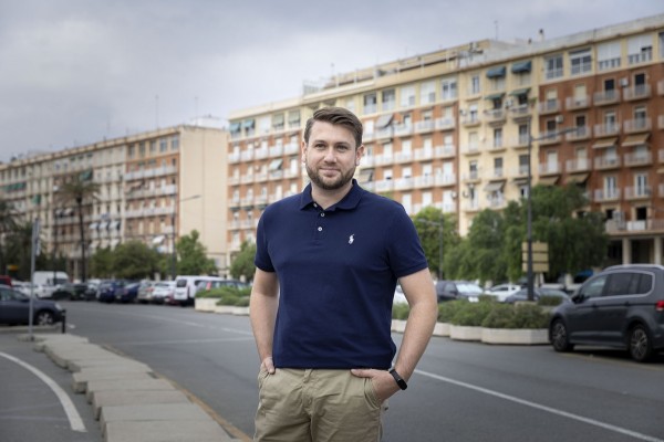 Ionly Batteries, la 'startup' valenciana que desafía a China con baterías reparables para placas solares