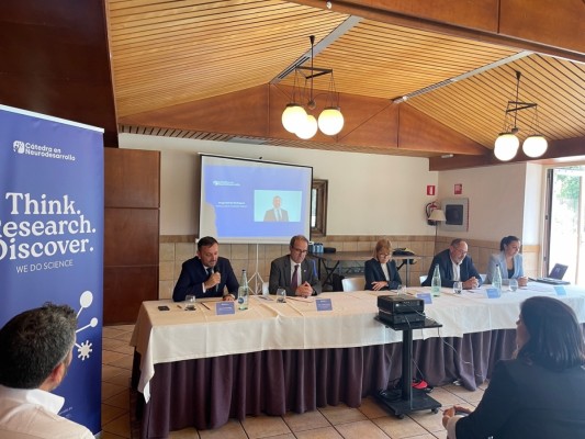 La Fundación Salud Infantil de Elche, la Fundación García Peralta y la Universidad Nebrija crean una cátedra de Neurología