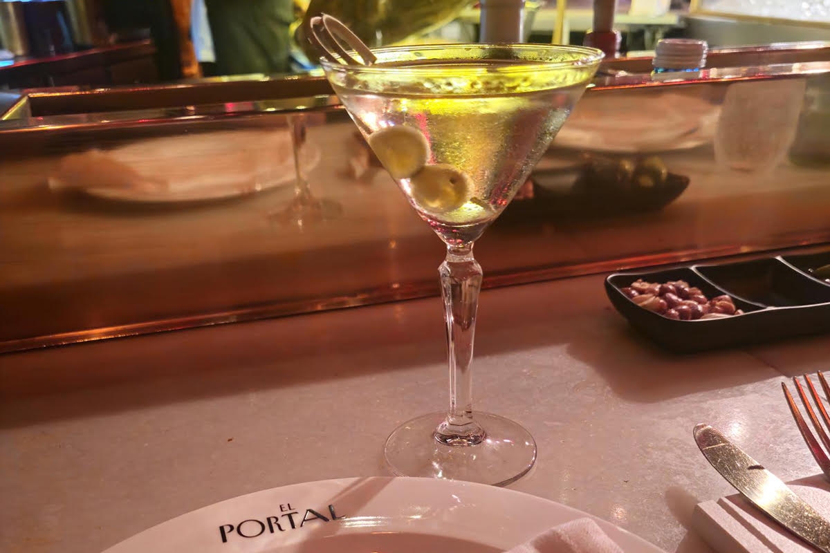 El Portal en Alicante, el establecimiento donde Carrie y sus amigas se tomarían un Dry Martini