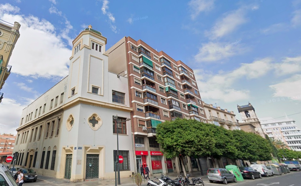 Telefónica pagará 126.453 euros a València por el cambio de uso de su antigua central del Grao