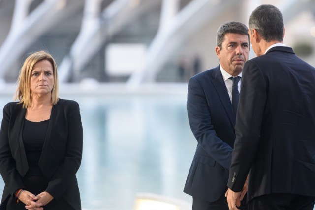 Parad la política “miserable”