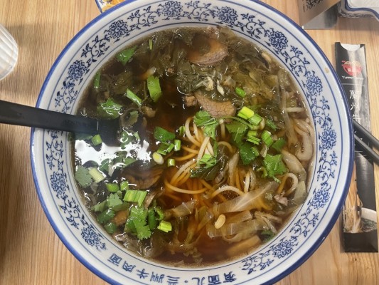 Ramen de ternera y col encurtida de Yummy Ramen