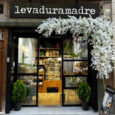 La cadena de obradores Levaduramadre, nuevo aterrizaje en la Corredora de Elche