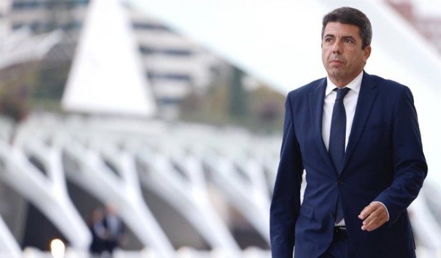 Carlos Mazón, el president ausente en la Dana que deja de gestionar la reconstrucción