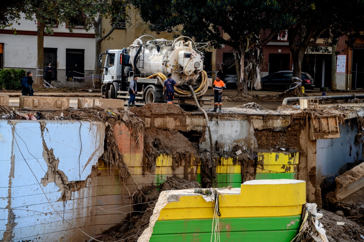 Obras de reconstrucción por la Dana en el barranco de Picanya. - Foto: KIKE TABERNER Obras de reconstrucción por la Dana en el barranco de Picanya.