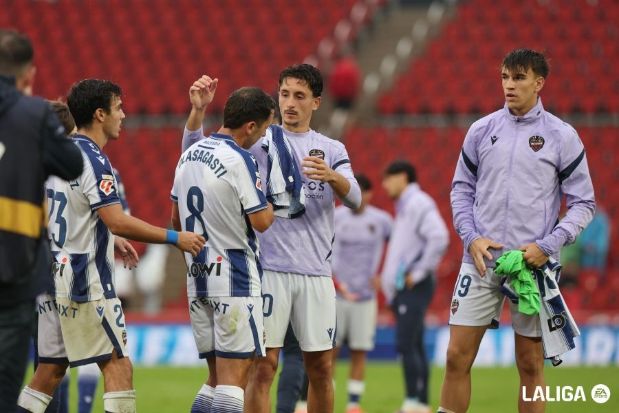 Durísimo mes de noviembre para el Levante, con derbi incluido