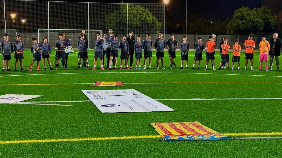 El Ayuntamiento de València destina más de 162.000€ a la renovación de la iluminación del campo de fútbol de Sociopolis-Faitanar en La Torre