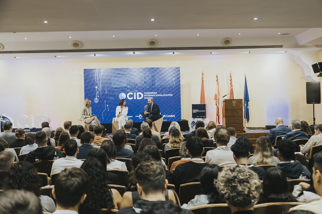 El uso de la inteligencia artificial se duplican en las empresas de menos de 10 trabajadores de la Región