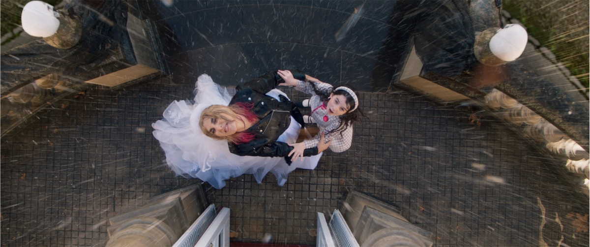  - Foto: Cuerpos locos