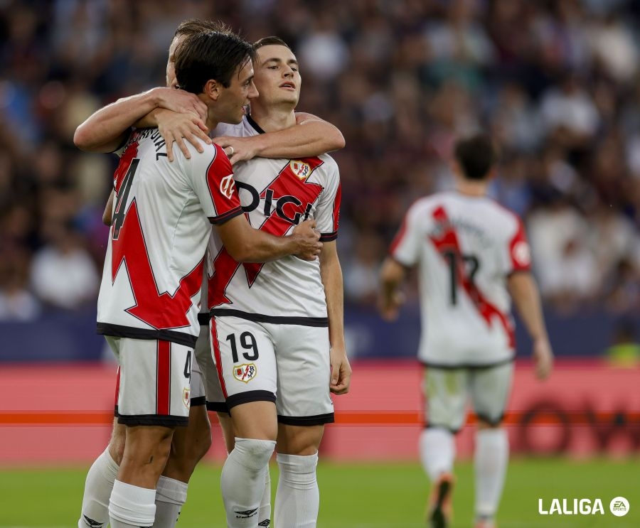 Jorge De Frutos celebrando su doblete ante el Levante