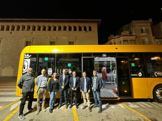 El Ayuntamiento de Llíria renueva la flota de autobuses urbanos