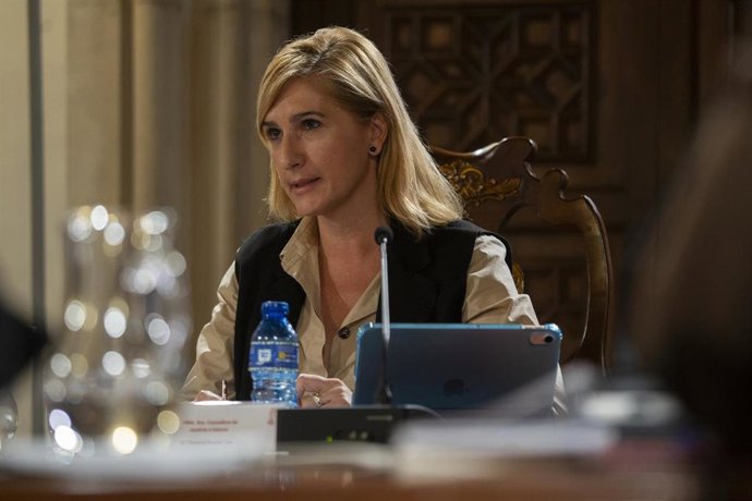 La jueza de la dana pregunta a Pradas si quiere entregar voluntariamente los WhatsApp del 29O aún no aportados