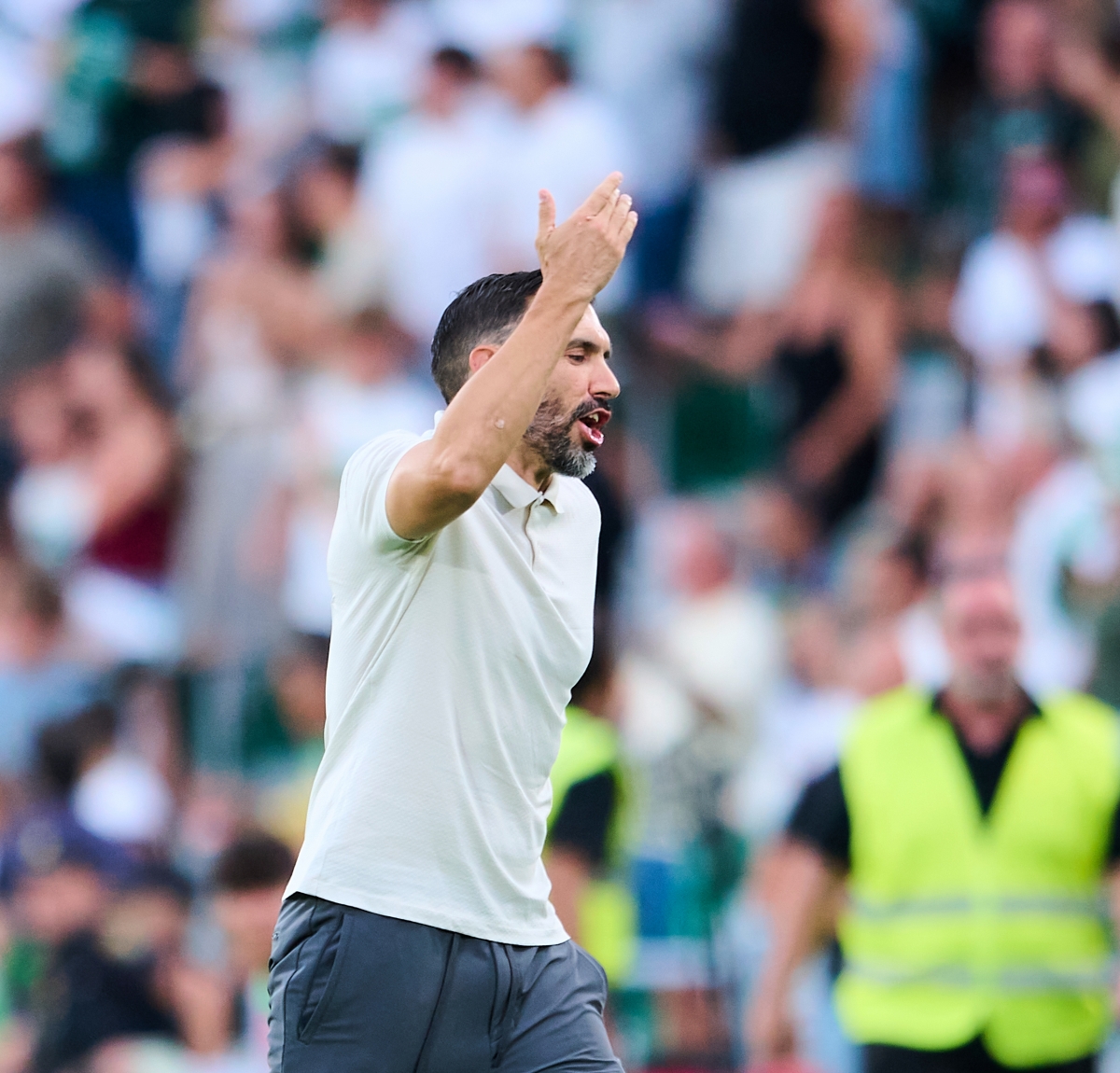 Eder Sarbia en el transcurso del encuentro ante el Levante UD - Foto: EP
