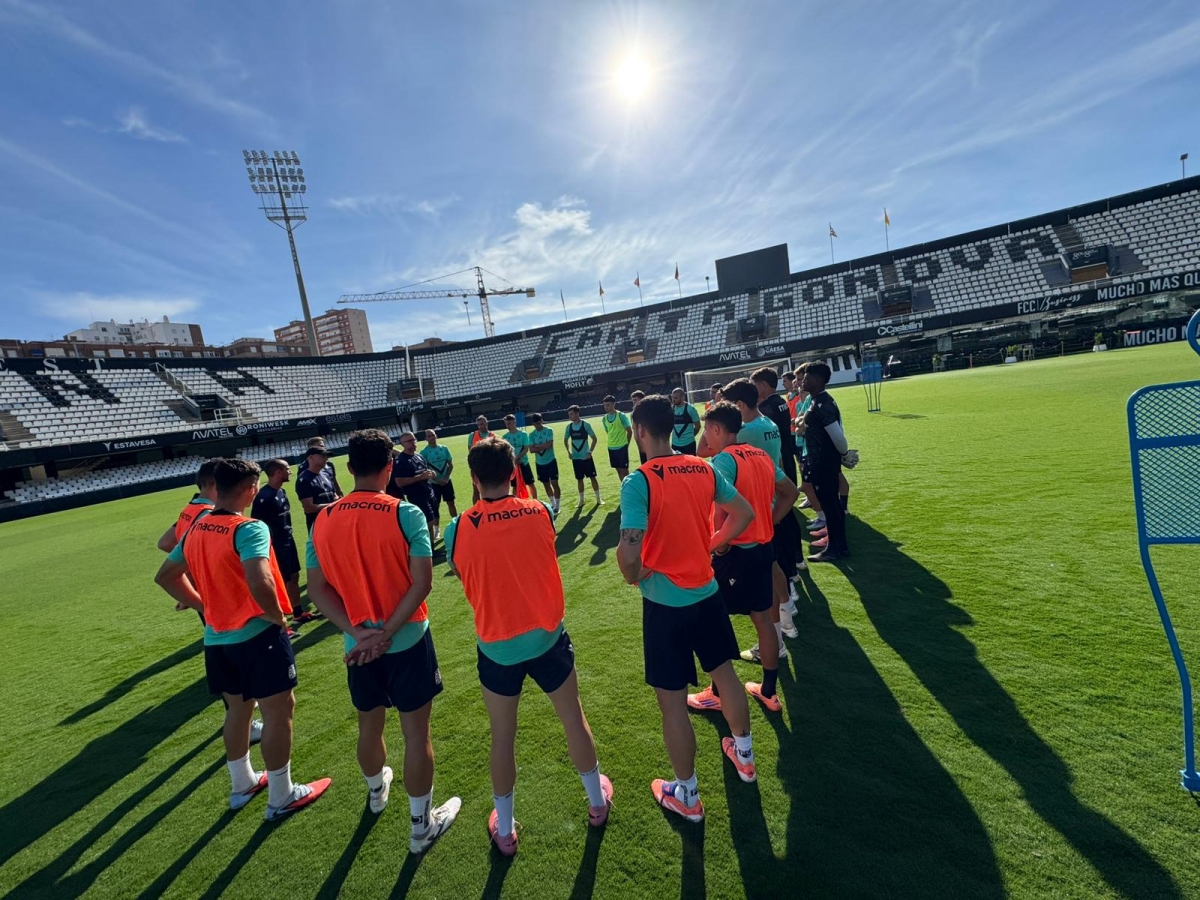 El Efesé persigue ante el Villarreal B mantener su pleno de triunfos como local para optar al liderato en Primera RFEF