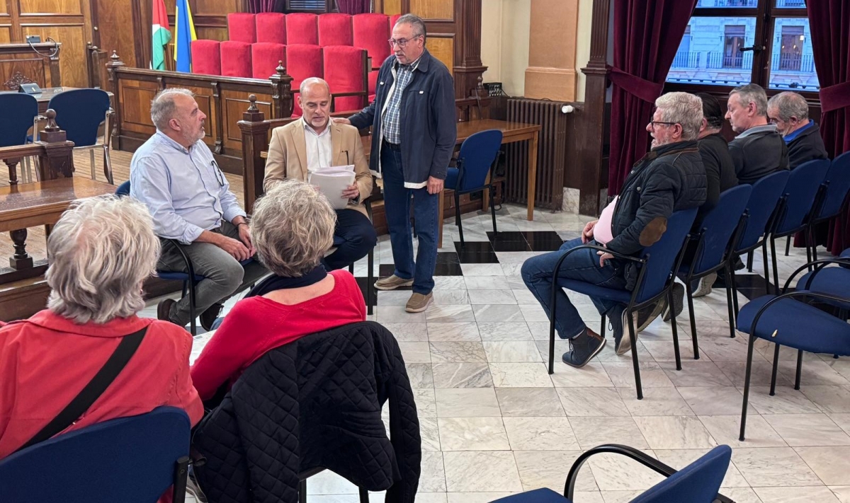 Reunión con entidades vecinales para abordar las actuaciones de accesibilidad. - 