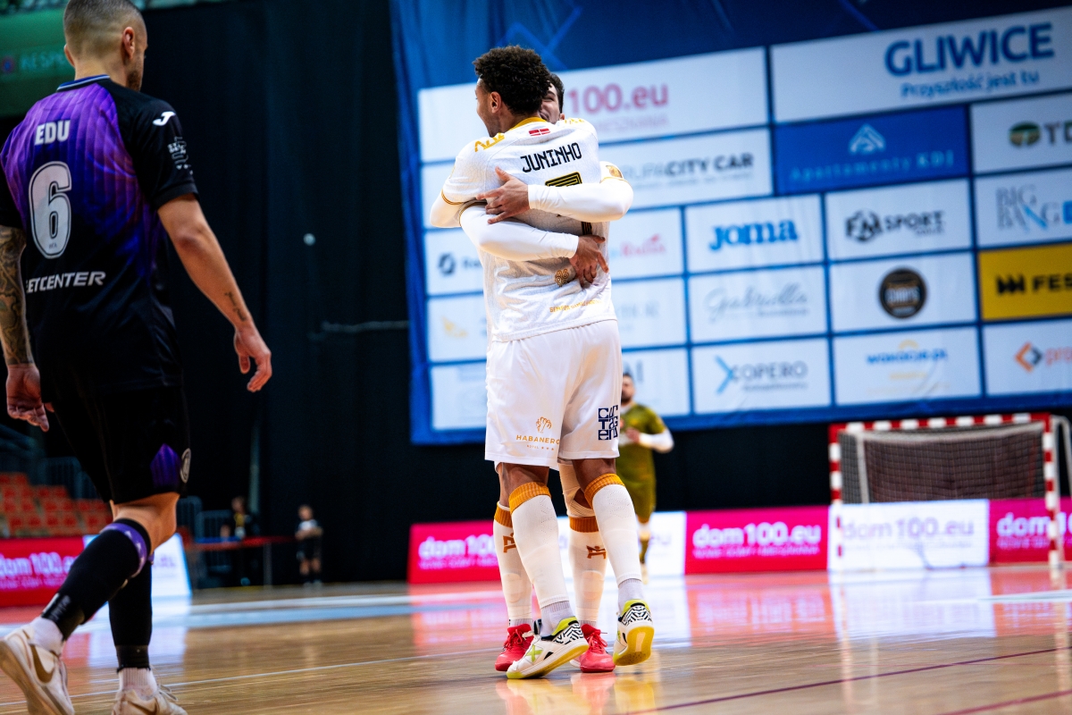  - Foto: JIMBEE CARTAGENA