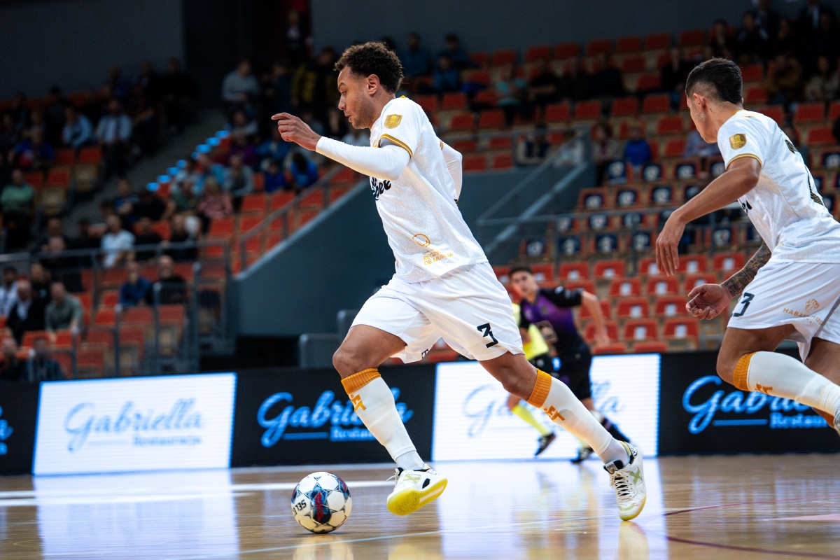  - Foto: JIMBEE CARTAGENA