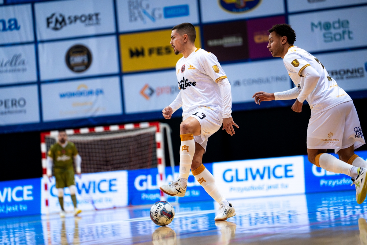  - Foto: JIMBEE CARTAGENA