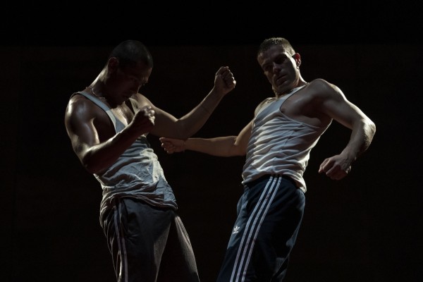 Àngel Duran le baila a la masculinidad tóxica con ‘Cowards’: “La construcción masculina se basa en la negación de lo distinto”