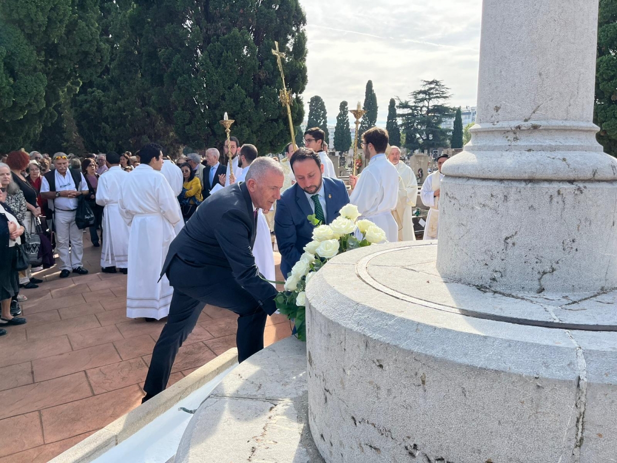 Festividad de Todos los Santos: Castelló honra a sus difuntos